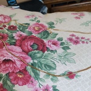 Elegant Gold Chain Necklace